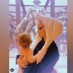 Grimes Ungkap Alasan Tak Suka Dipanggil Ibu dan Panggilan Putranya untuk Dirinya